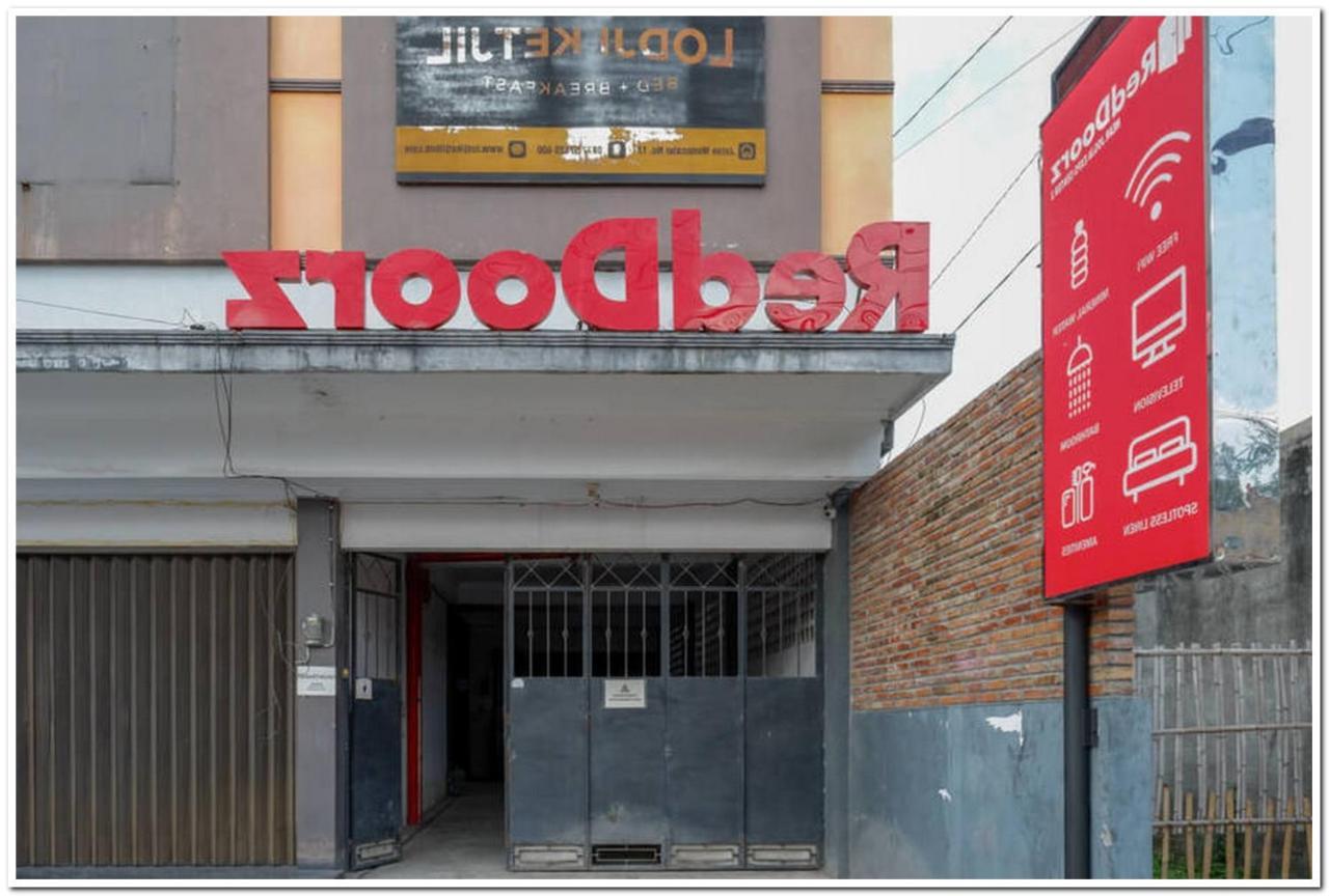 Hotel Reddoorz Near Jogja Expo Center 2 à Baturetno Extérieur photo